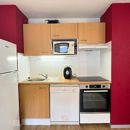 100m Telecabine Ou Commerces. 4p アパート *