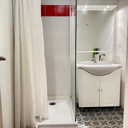 アパート 100m Telecabine Ou Commerces. 4p *