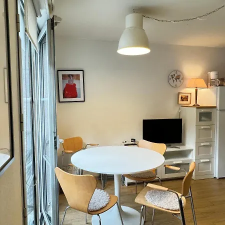 アパート 100m Telecabine Ou Commerces. 4p *